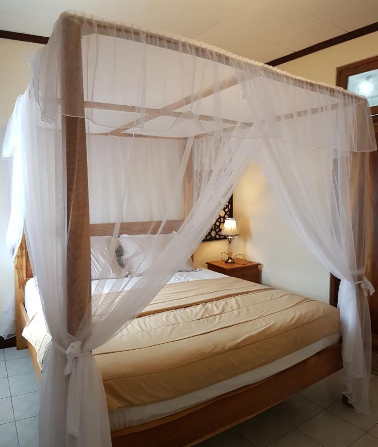 Joglo Villa Bali Penatih Ngoại thất bức ảnh